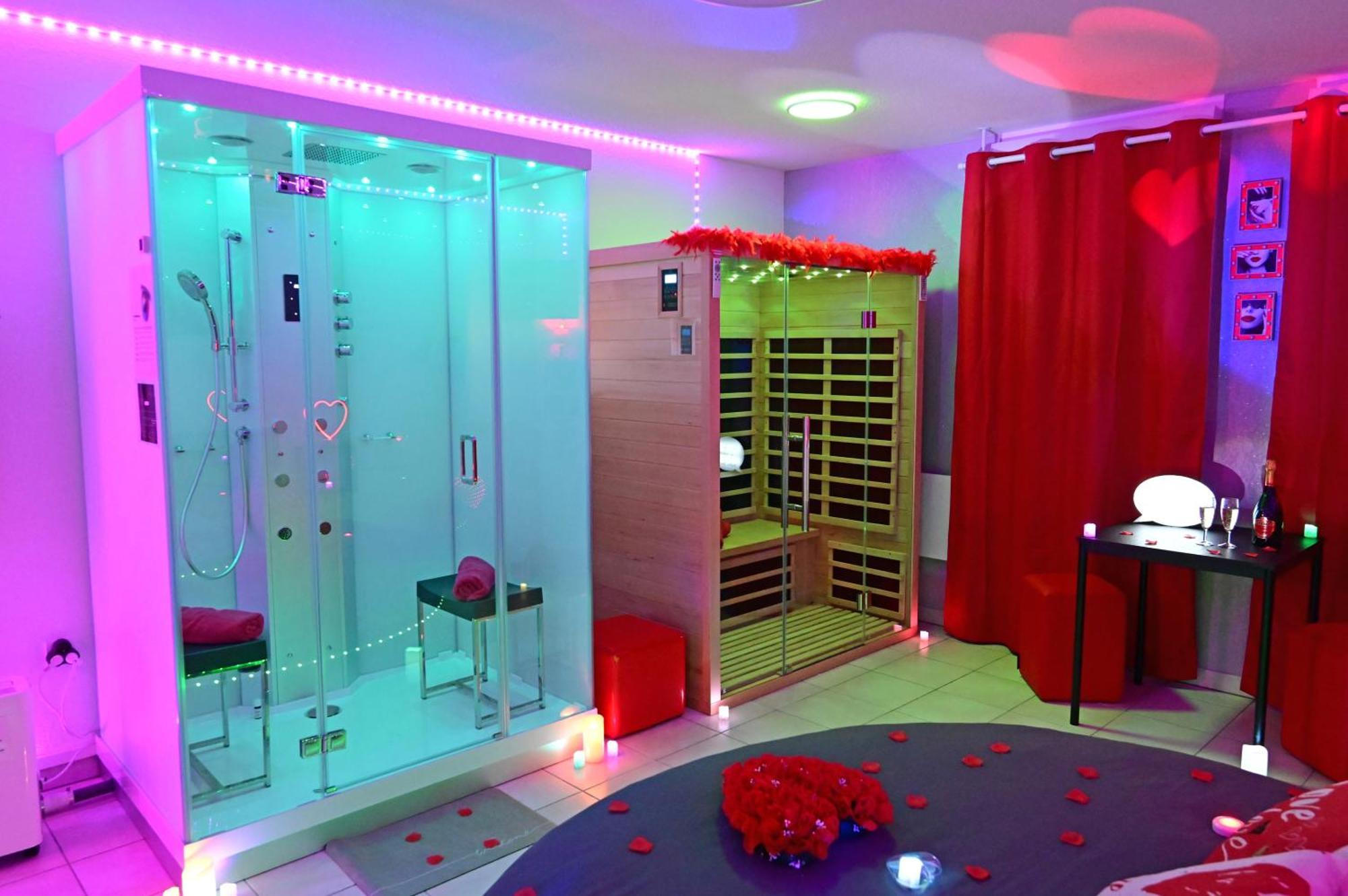 Love Room A Deux Pas De L'Ocean Avec Hammam, Sauna Et Bain A 2 :-) Biscarrosse Εξωτερικό φωτογραφία