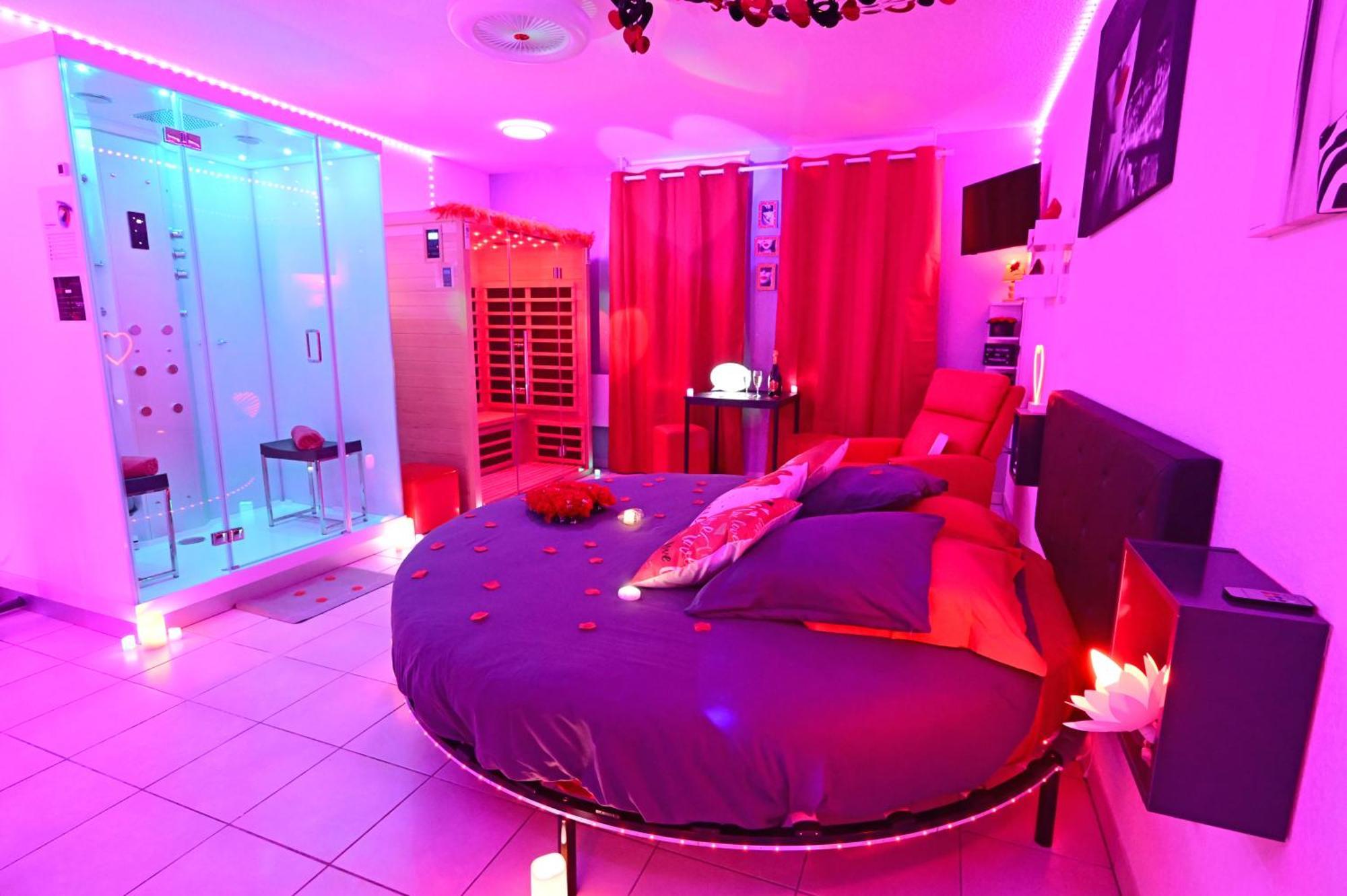 Love Room A Deux Pas De L'Ocean Avec Hammam, Sauna Et Bain A 2 :-) Biscarrosse Εξωτερικό φωτογραφία