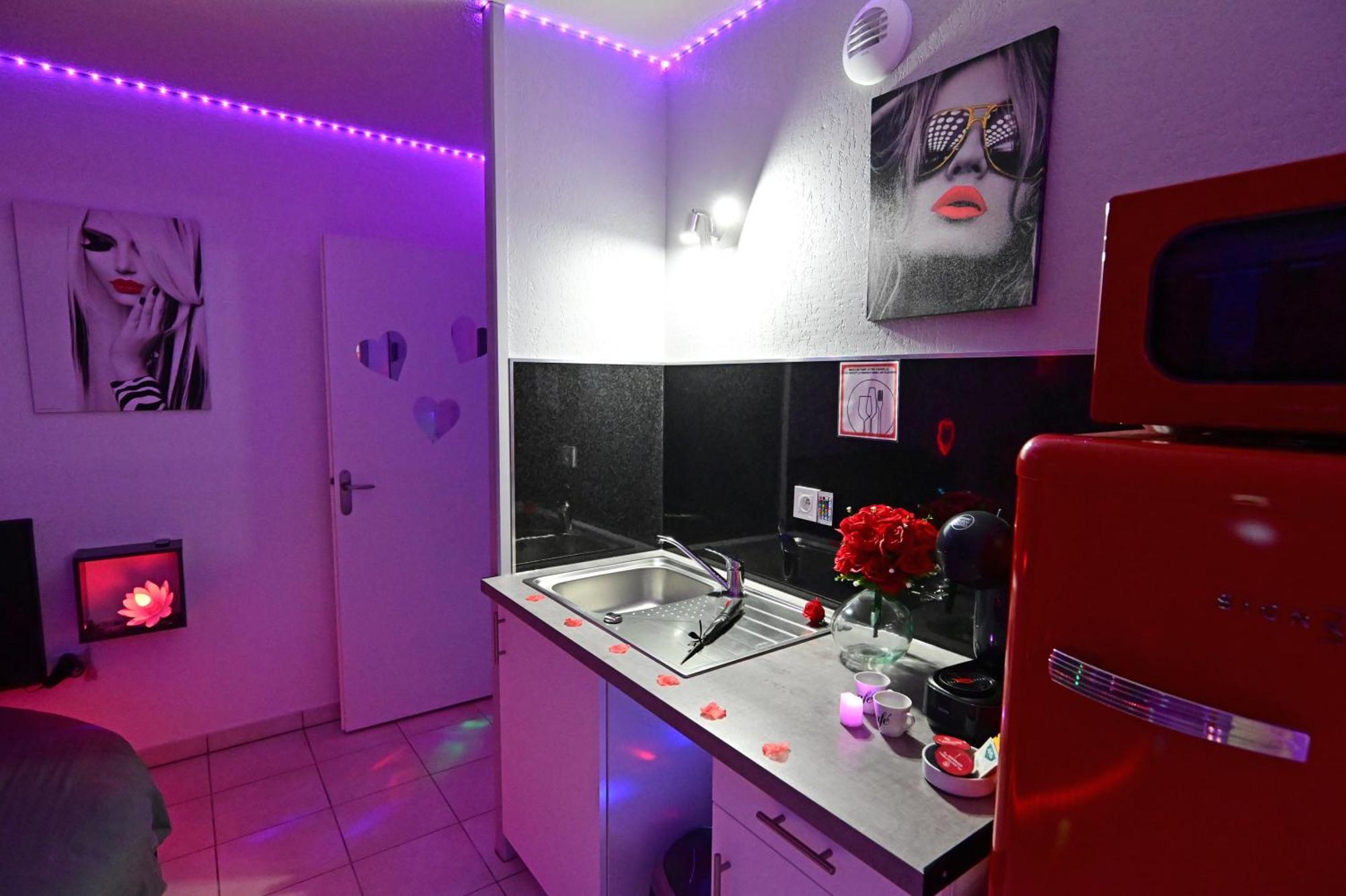 Love Room A Deux Pas De L'Ocean Avec Hammam, Sauna Et Bain A 2 :-) Biscarrosse Εξωτερικό φωτογραφία