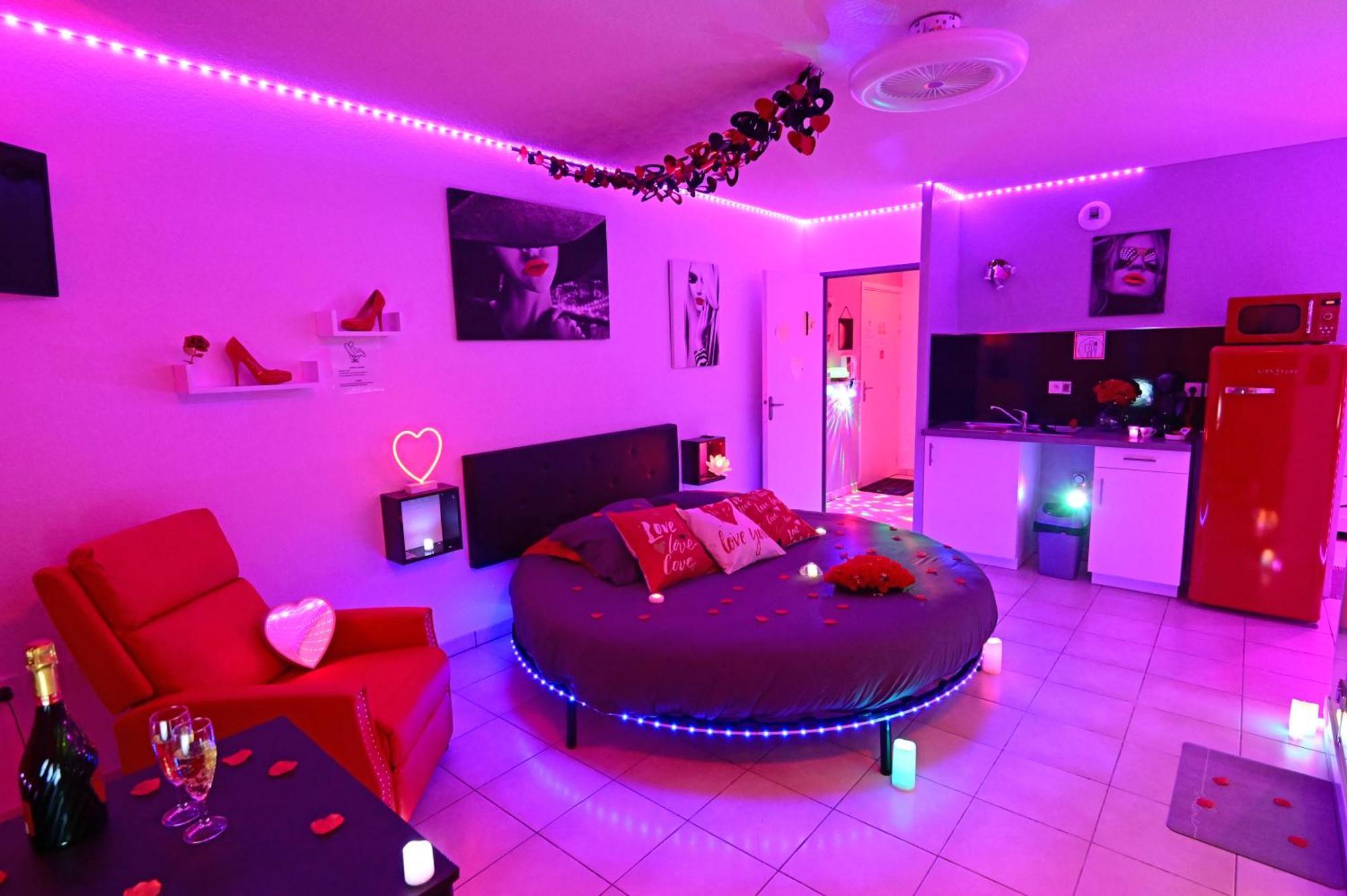 Love Room A Deux Pas De L'Ocean Avec Hammam, Sauna Et Bain A 2 :-) Biscarrosse Εξωτερικό φωτογραφία