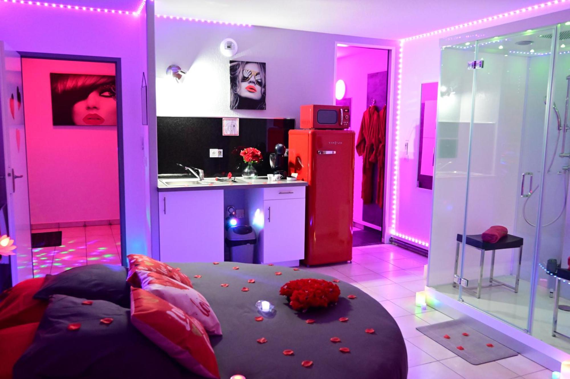 Love Room A Deux Pas De L'Ocean Avec Hammam, Sauna Et Bain A 2 :-) Biscarrosse Εξωτερικό φωτογραφία