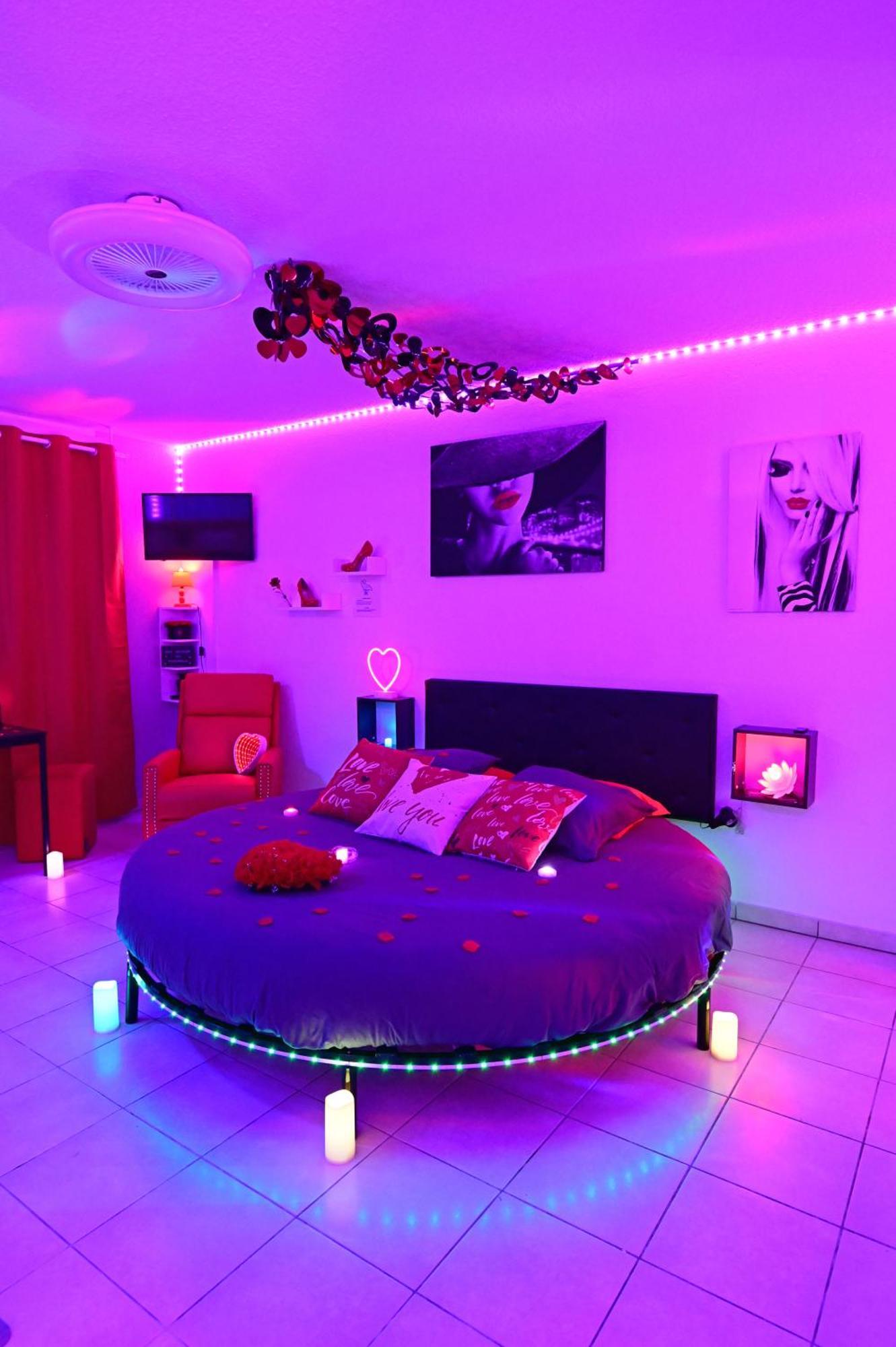Love Room A Deux Pas De L'Ocean Avec Hammam, Sauna Et Bain A 2 :-) Biscarrosse Εξωτερικό φωτογραφία