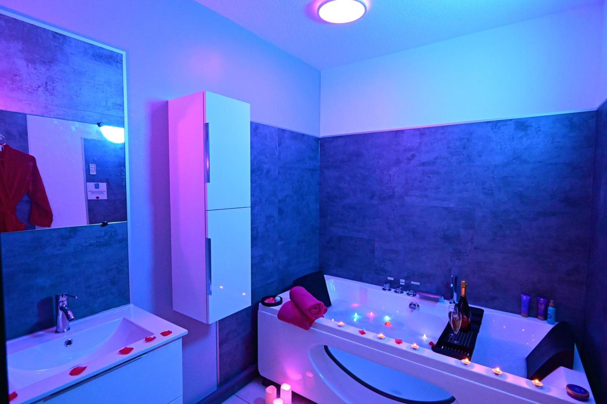 Love Room A Deux Pas De L'Ocean Avec Hammam, Sauna Et Bain A 2 :-) Biscarrosse Εξωτερικό φωτογραφία