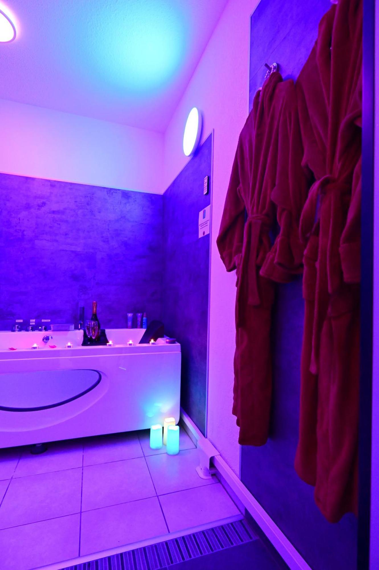 Love Room A Deux Pas De L'Ocean Avec Hammam, Sauna Et Bain A 2 :-) Biscarrosse Εξωτερικό φωτογραφία