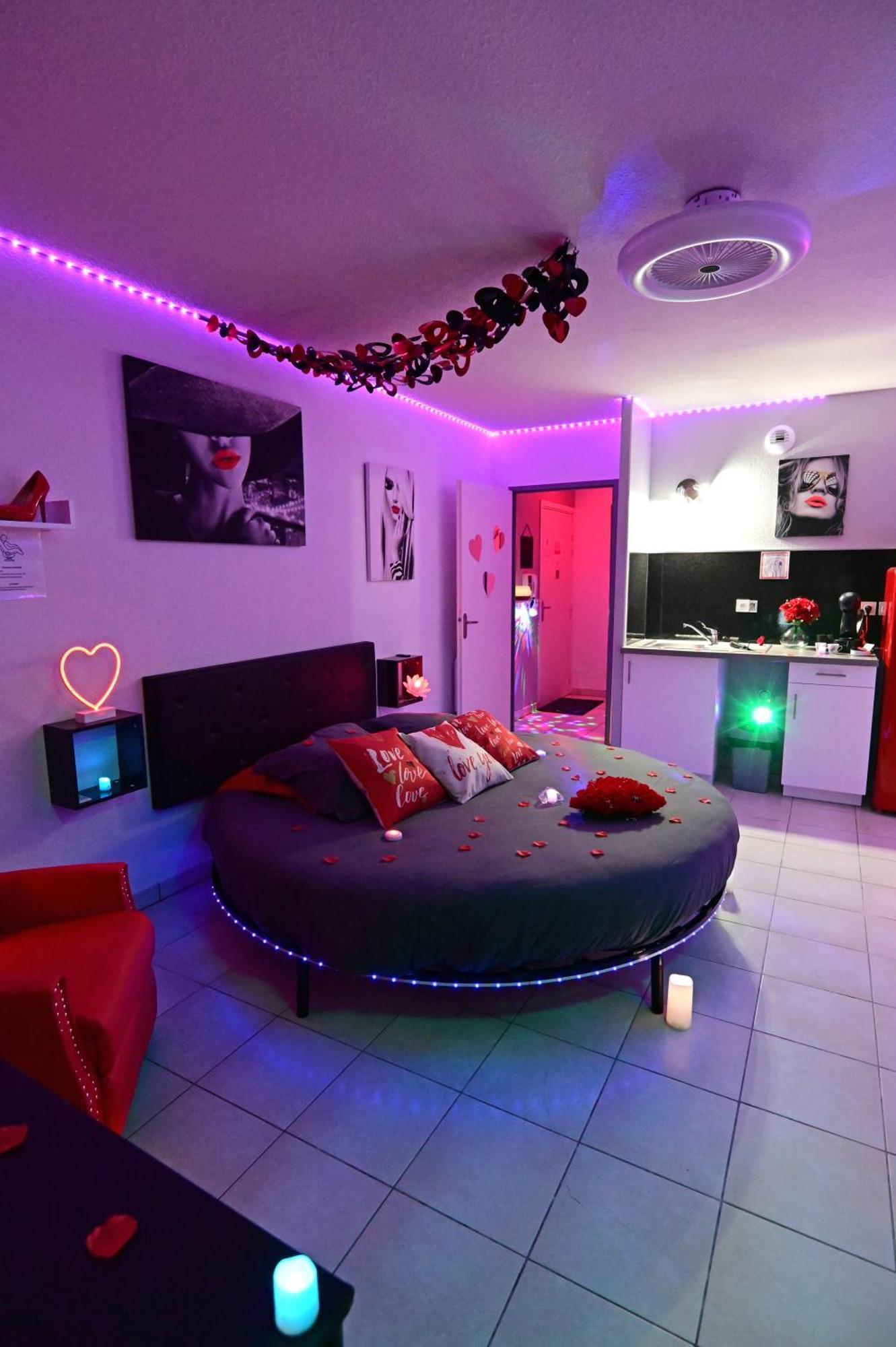 Love Room A Deux Pas De L'Ocean Avec Hammam, Sauna Et Bain A 2 :-) Biscarrosse Εξωτερικό φωτογραφία