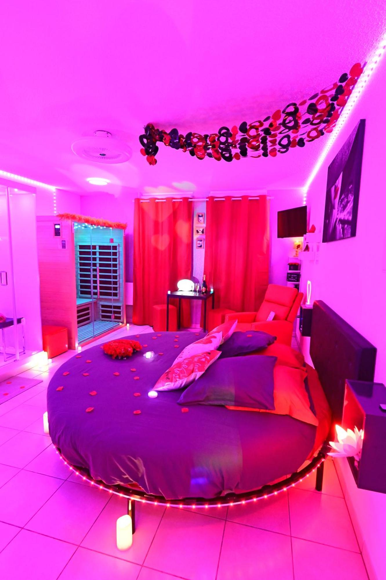Love Room A Deux Pas De L'Ocean Avec Hammam, Sauna Et Bain A 2 :-) Biscarrosse Εξωτερικό φωτογραφία